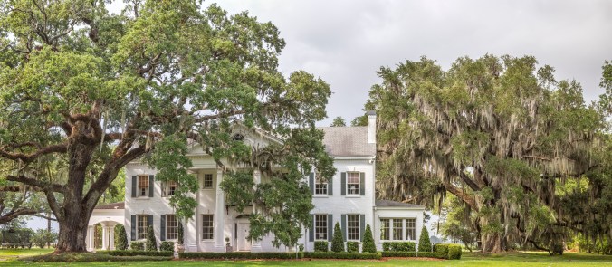 Coulon House and two oaks_front_3